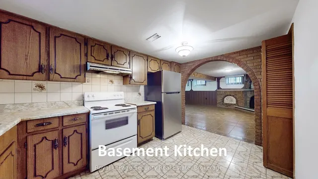 Additional image 32 of 59 Roseglen Cres