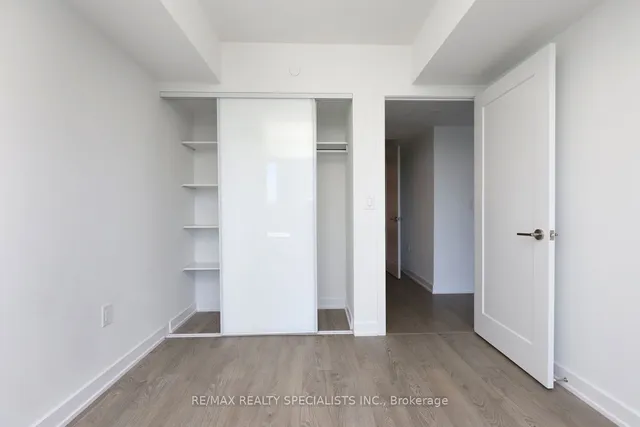 Additional image 19 of 50 Mccaul St Unit 617