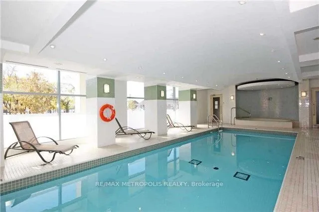 Additional image 32 of 230 Queens Quay Unit 820