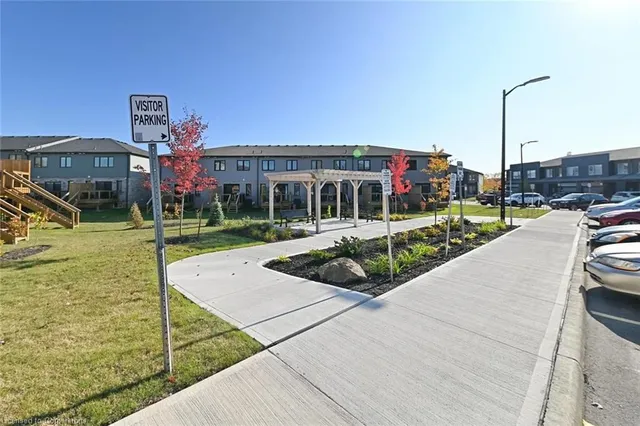 Additional image 43 of 32 Pony Way