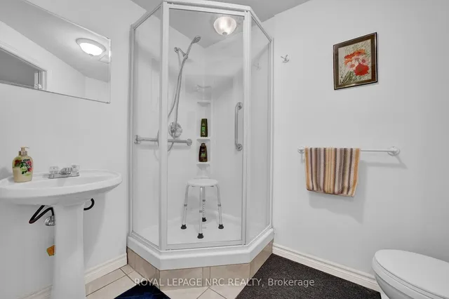 Additional image 29 of 27 Hollyridge Cres