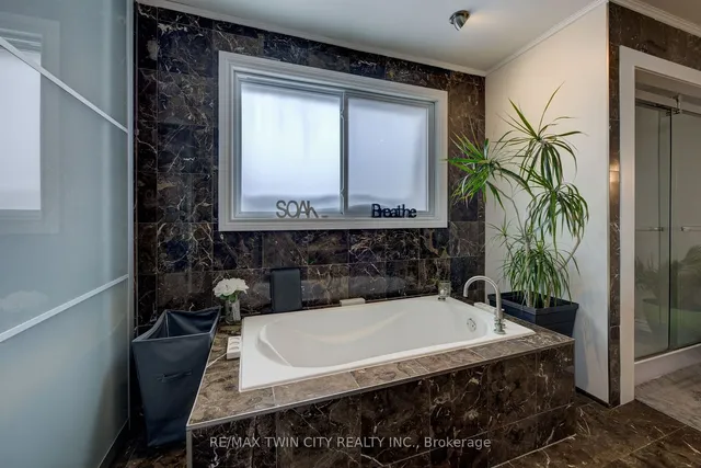 Additional image 15 of 555 Westheights Dr