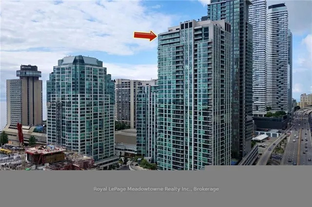 Additional image 2 of 16 YONGE St Unit PH 4006