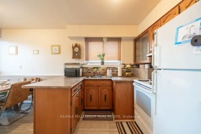 Additional image 3 of 98 Spenvalley Dr