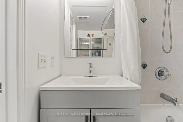 Additional image 23 of 760 Lawrence Ave Unit 225