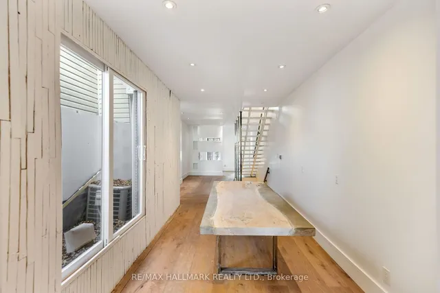 Additional image 18 of 10 Saunders Ave