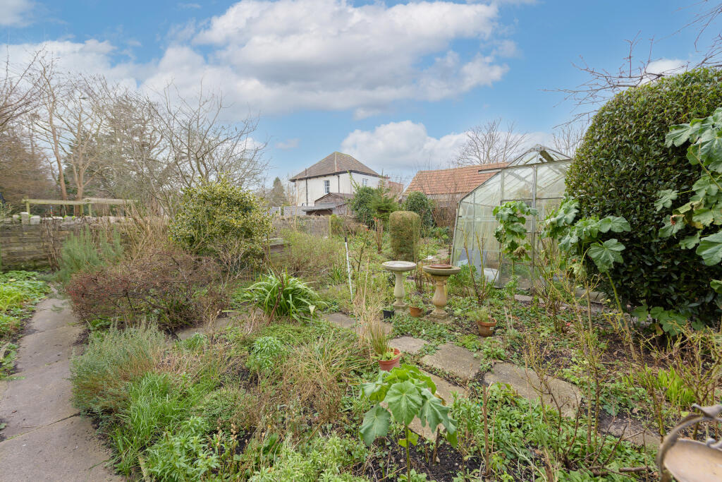 Additional image 14 of Leigh Road, Street