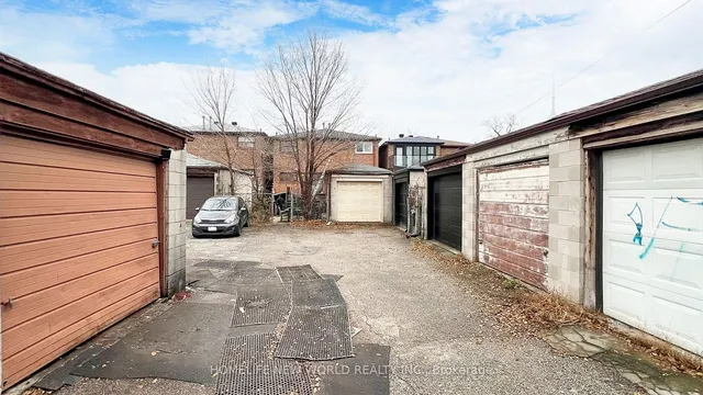 Additional image 38 of 32 Markham St