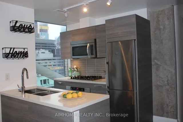 Additional image 6 of 224 King St Unit 1003