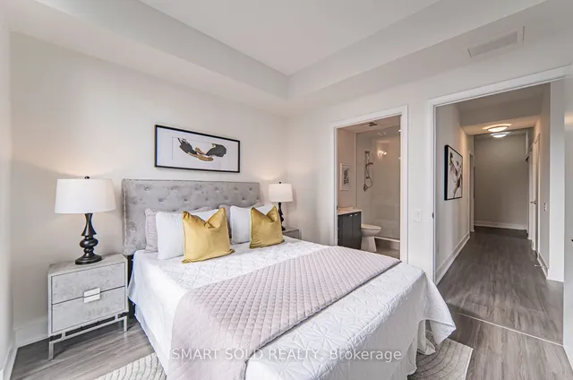 Additional image 18 of 30 Roehampton Ave Unit 1210