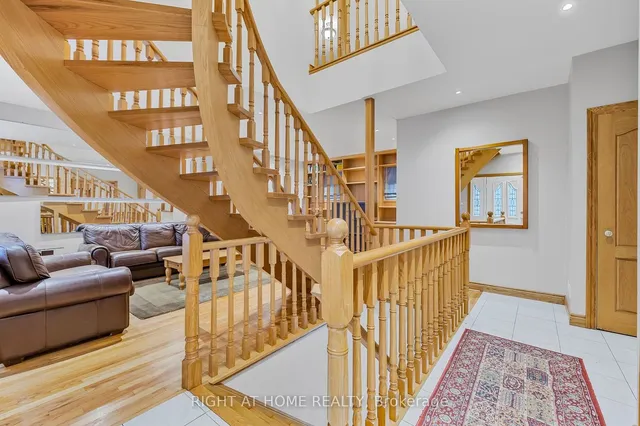 Additional image 7 of 186 Royalavon Cres