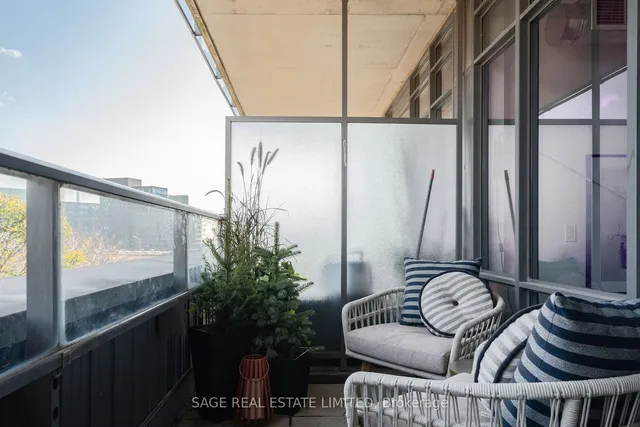 Additional image 20 of 549 King St Unit 502