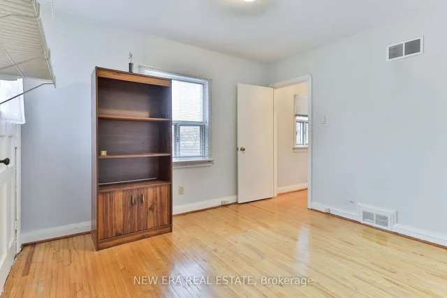 Additional image 21 of 27 Dell Park Ave