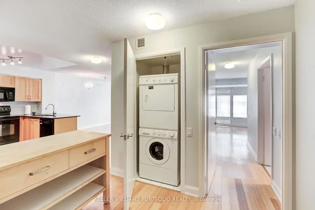 Additional image 3 of 2181 Yonge St Unit 709