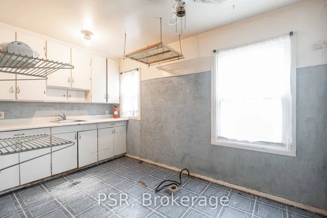 Additional image 10 of 676 Tretheway Dr