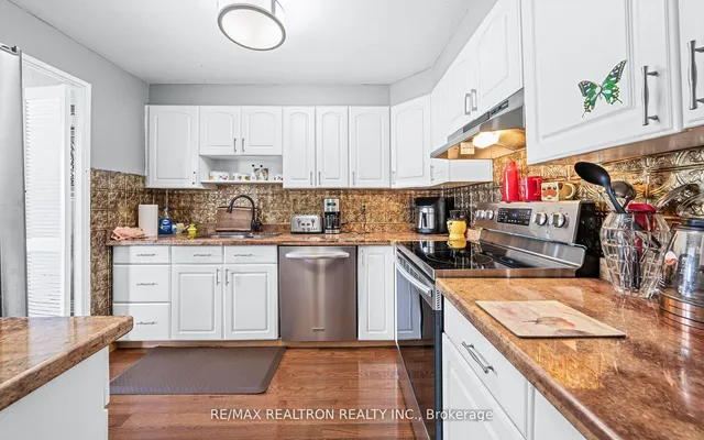 Additional image 14 of 5460 Yonge St Unit 1209