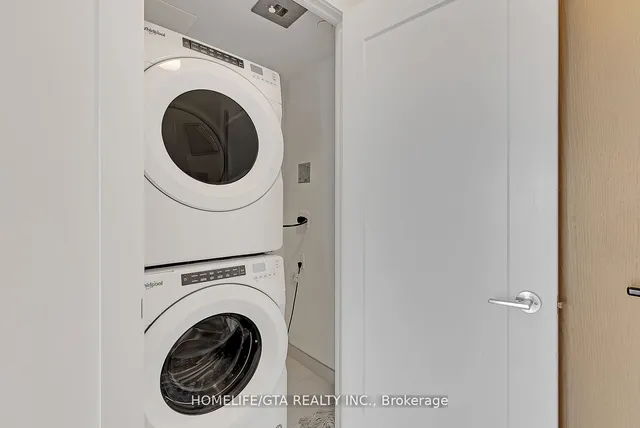 Additional image 20 of 118 Merchants' Wharf Unit 415