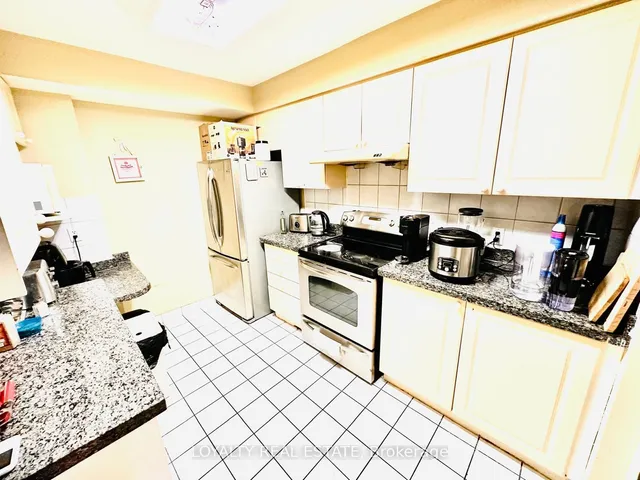 Additional image 6 of 8 Lee Centre Dr Unit 2009