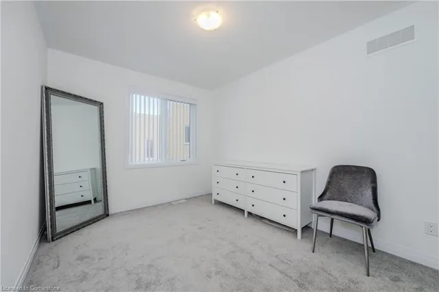 Additional image 29 of 27 Valencia Ave