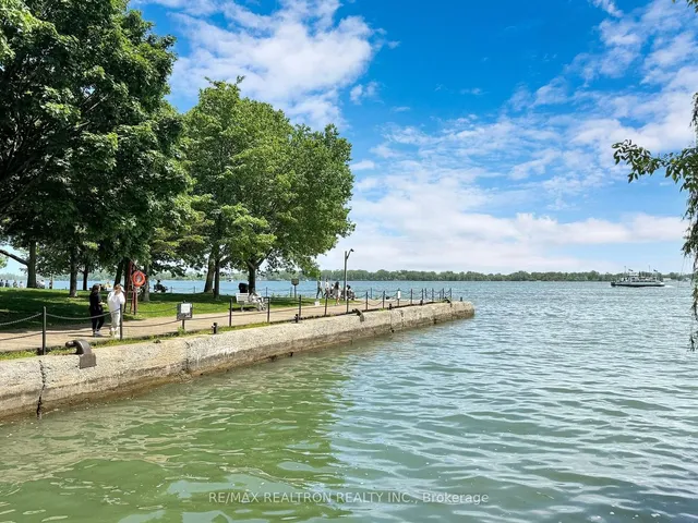 Additional image 35 of 33 Harbour Sq Unit 3004