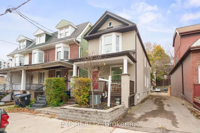 16 Coxwell Ave