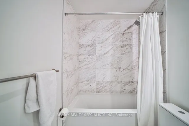 Additional image 23 of 1 Yorkville Ave Unit 3411