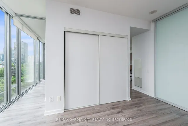 Additional image 18 of 103 The Queensway Unit 405