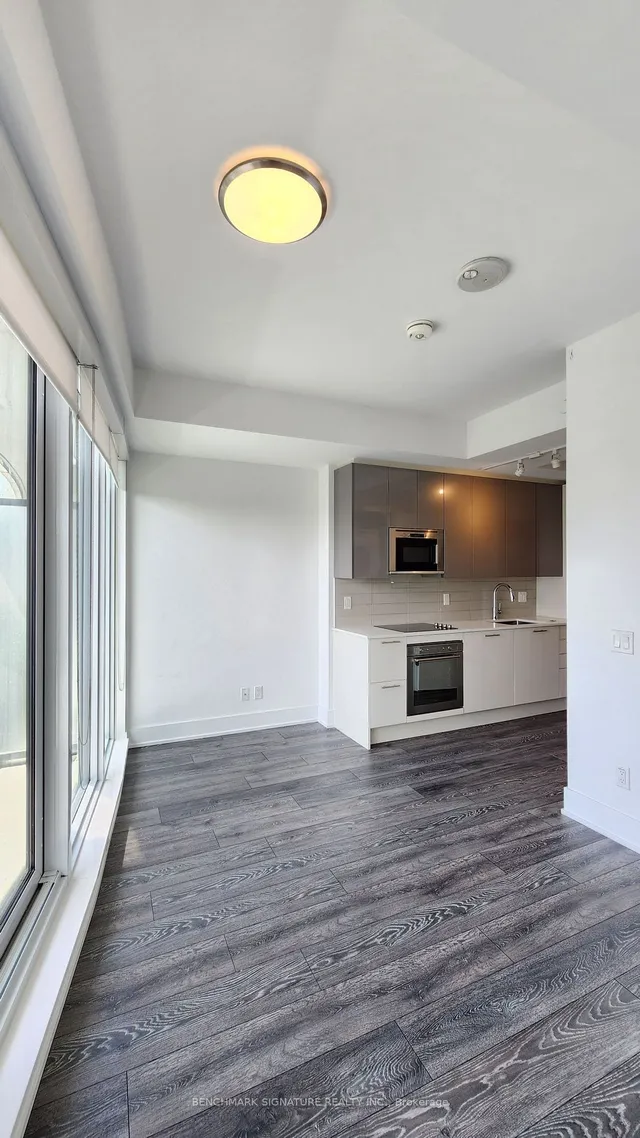 Additional image 22 of 403 Church St Unit 2503