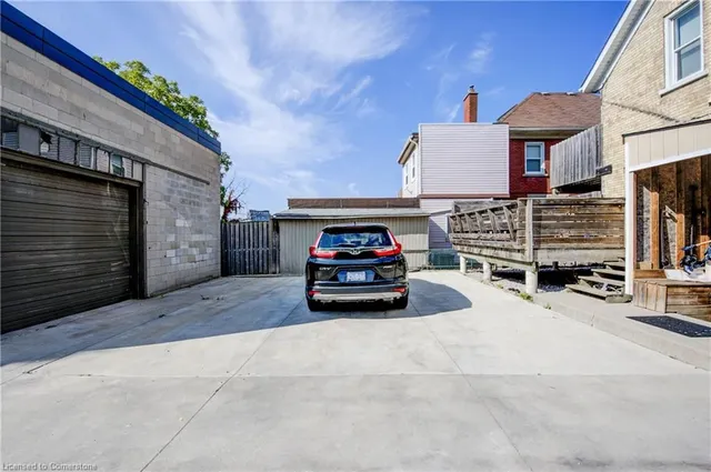 Additional image 11 of 203 Breithaupt St