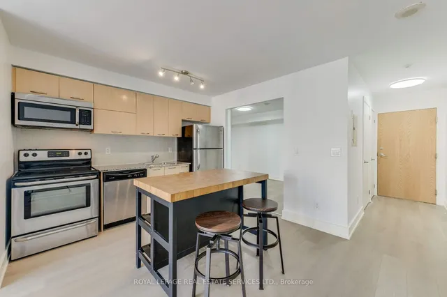 Additional image 4 of 38 Joe Shuster Way Unit 1223