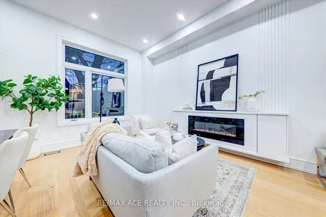 Additional image 18 of 26 August Ave