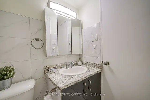 Additional image 30 of 3050 Ellesmere Rd Unit 310