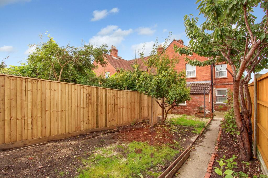 Additional image 14 of 22 Manor Road, Yeovil