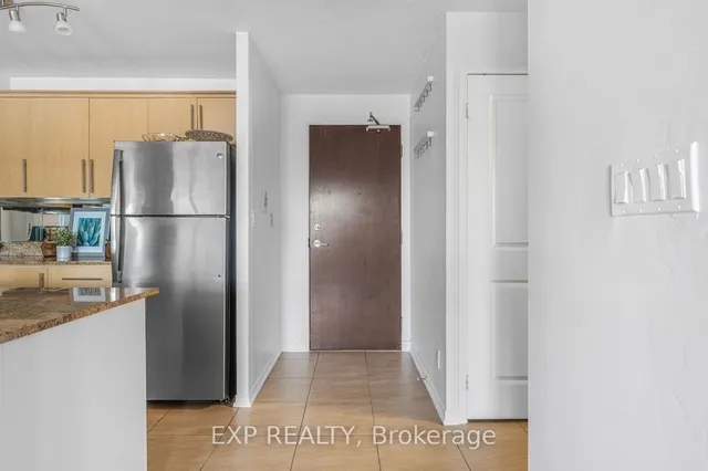 Additional image 2 of 8 Rosebank Dr Unit 7i