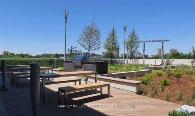 Additional image 13 of 255 VILLAGE GREEN Sq Unit 1208