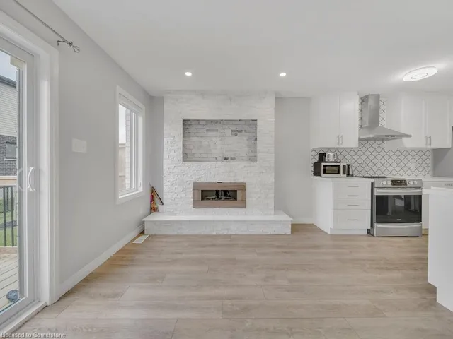 Additional image 12 of 8 Pony Way