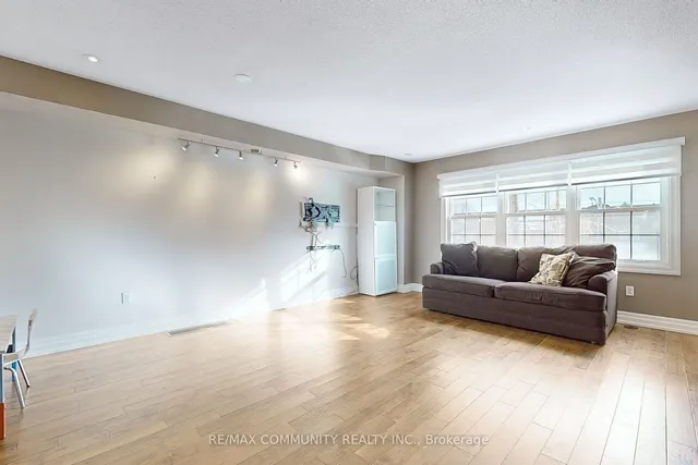 Additional image 11 of 3030 Lakeshore Blvd Unit 8