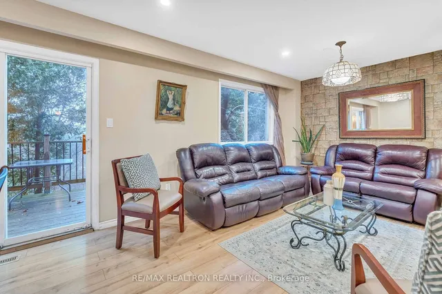 Additional image 13 of 111 Robert Hicks Dr