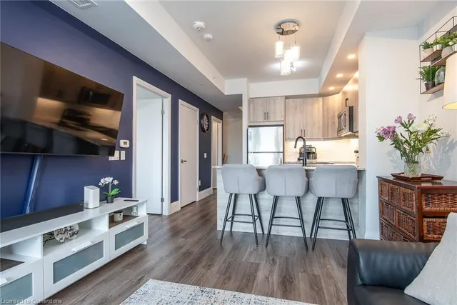 Additional image 19 of 60 Charles St Unit 1601