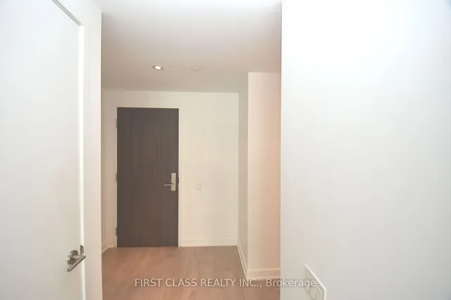 Additional image 6 of 185 Roehampton Ave Unit 2712