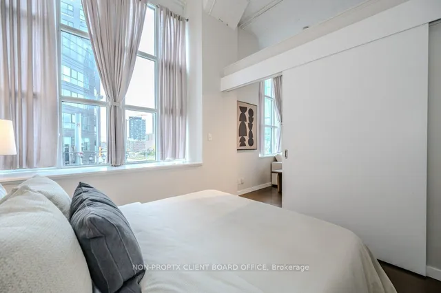 Additional image 30 of 410 King St Unit 220