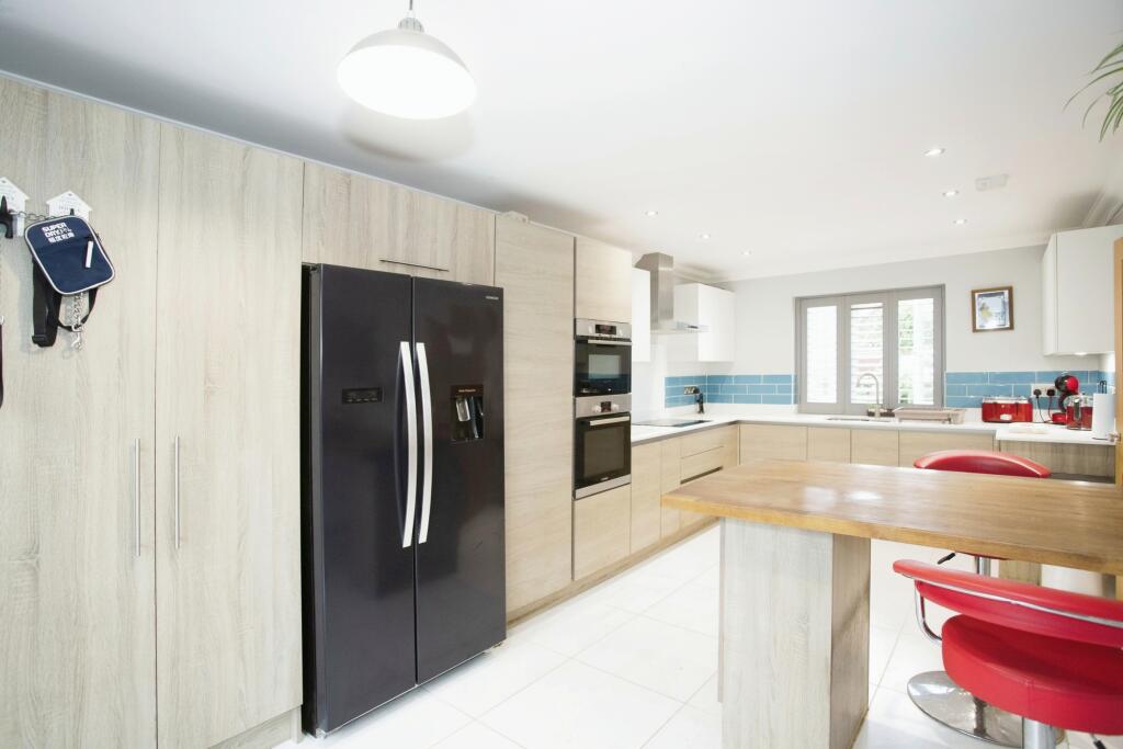 Additional image 3 of Emletts Way, Yeovil, BA21