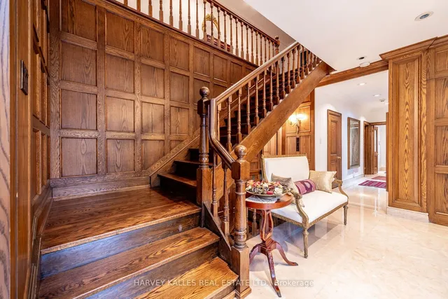 Additional image 17 of 6 Versailles Crt