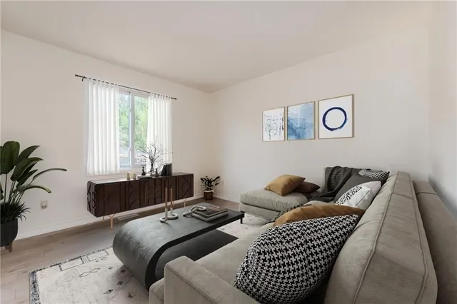 Additional image 5 of 382 WAKE ROBIN Cres