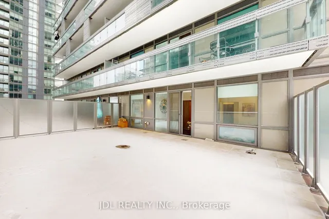 Additional image 29 of 39 Roehampton Ave Unit 506