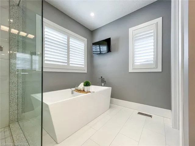 Additional image 30 of 46 Paige St