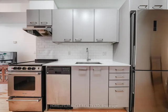 Additional image 9 of 1331 Gerrard St Unit 2