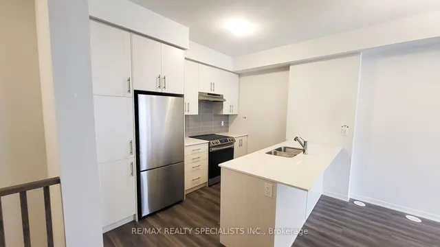 Additional image 9 of 260 Twelfth St Unit 14