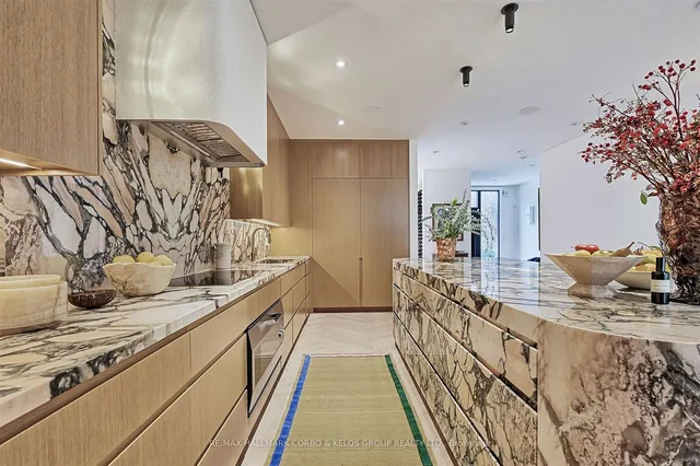 Additional image 9 of 63 Pears Ave