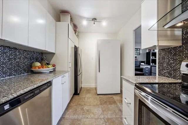 Additional image 7 of 130 Neptune Dr Unit 607